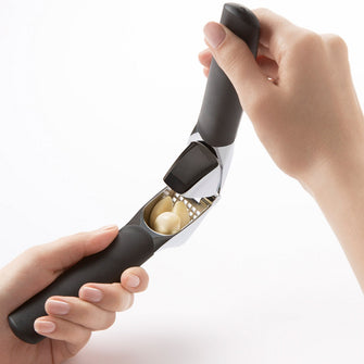 OXO GG Garlic Press